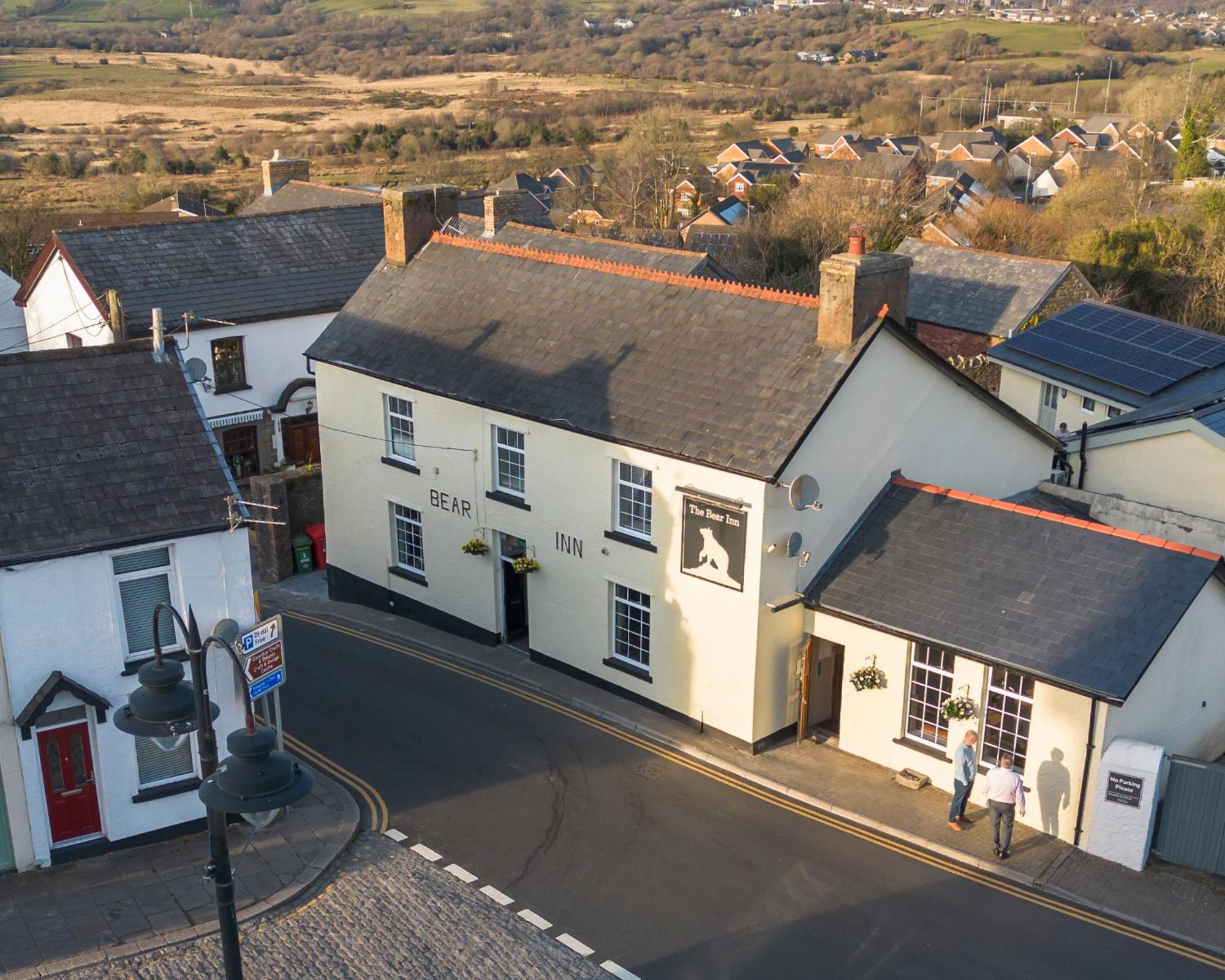 The Bear Inn Llantrisant  Zewnętrze zdjęcie